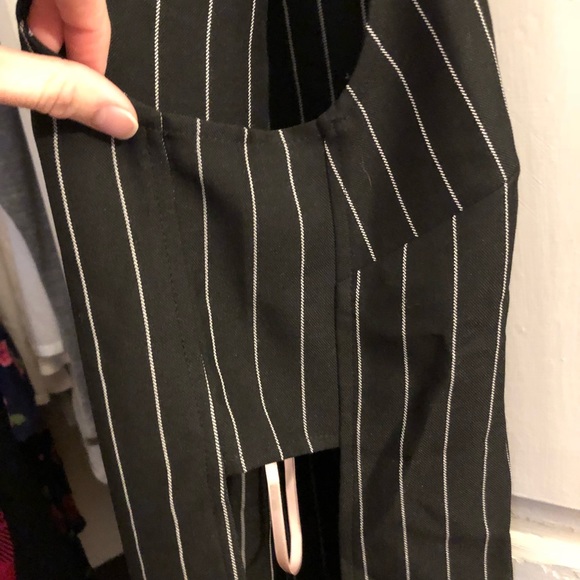 Unique Black top with slit sides - Picture 4 of 4